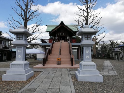 宇喜田稲荷神社　拝殿下