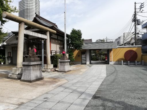 飛木稲荷神社と圓通寺