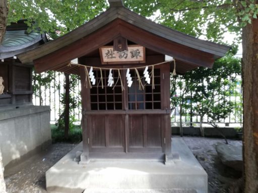 白髭神社の境内社　諏訪神社
