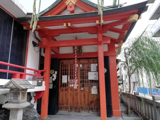 篠塚稲荷神社　社殿