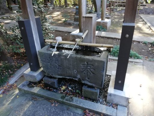 駒形大神社の手水鉢（東参道）
