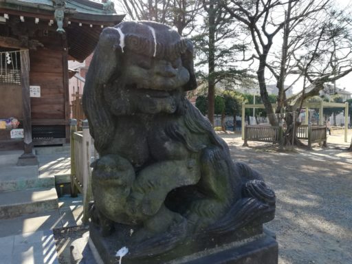 湊新田胡録神社の狛犬