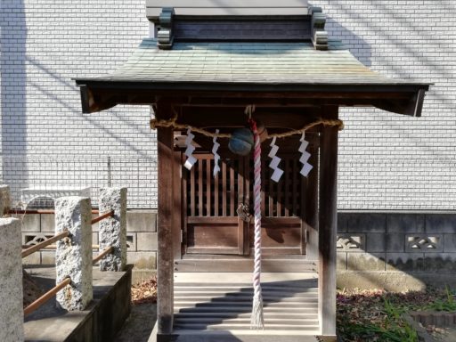 関ヶ島胡録神社の境内社　龍神