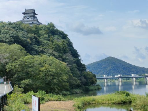 木曽川と犬山城