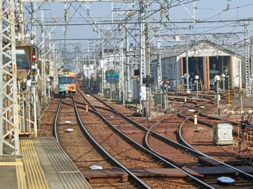 近江神宮前駅には京阪線の車庫
