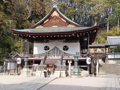 日牟禮八幡宮 拝殿