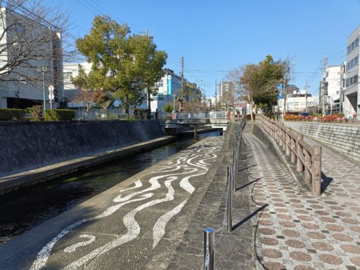 水門川沿いの遊歩道